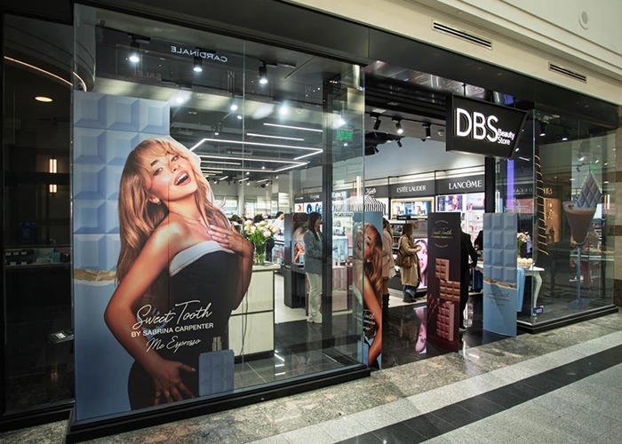 Sabrina Carpenter-01